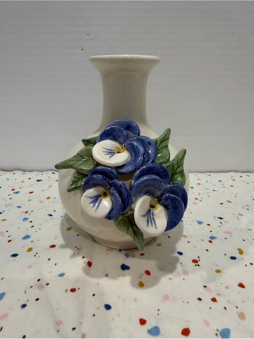 Mud Pie Vintage 6” Ceramic Vase White With Ceramic Blue Pansies